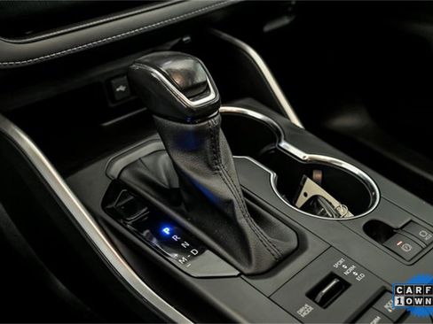 Used 2021 Toyota Highlander XLE image 22