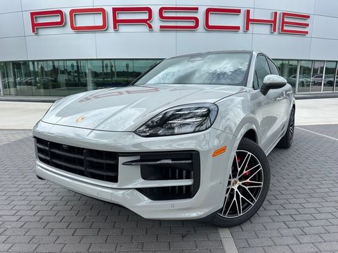 Used 2026 Porsche Cayenne S AWD/4WD image 1