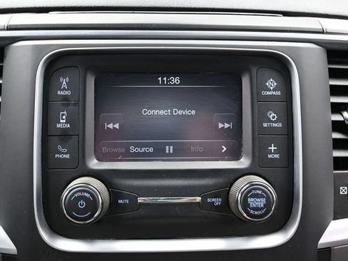 Used 2022 RAM 1500 Classic SLT AWD/4WD image 30