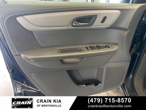 Used 2015 Chevrolet Traverse LS FWD image 14