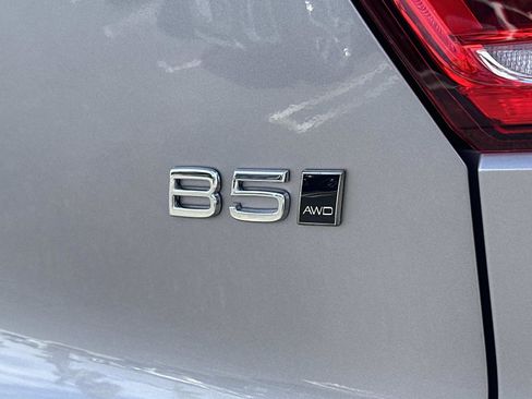 Certified 2026 Volvo XC40 B5 Ultra w/ Climate Package image 28