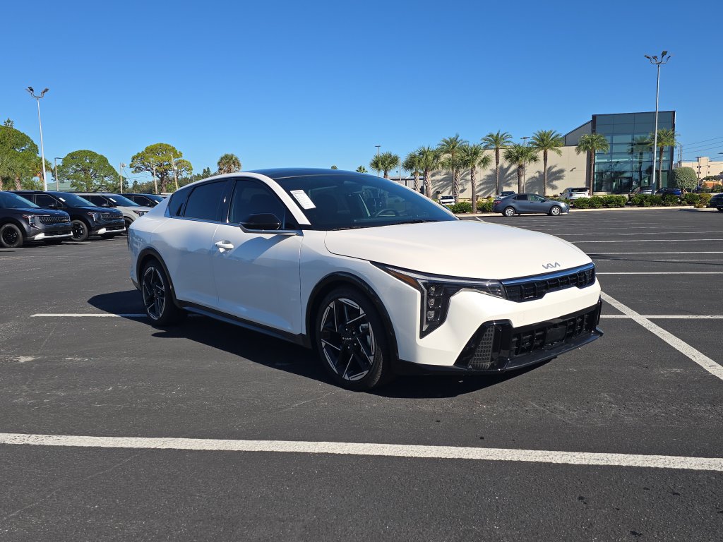 New 2026 Kia K4 GT-Line w/ GT-Line Premium Package FWD image 2