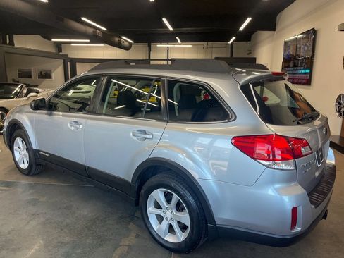 Used 2014 Subaru Outback 2.5i AWD/4WD image 6