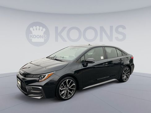 Used 2020 Toyota Corolla SE w/ SE Premium Package FWD image 1