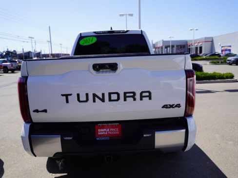 Used 2024 Toyota Tundra Limited AWD/4WD image 13