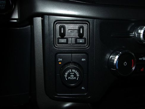 Used 2024 Ford F150 XLT w/ Equipment Group 303A High image 16