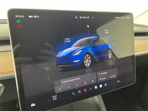 Used 2024 Tesla Model Y 2WD image 5