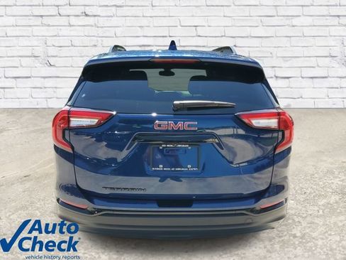 Used 2023 GMC Terrain SLT w/ Elevation Edition FWD image 3