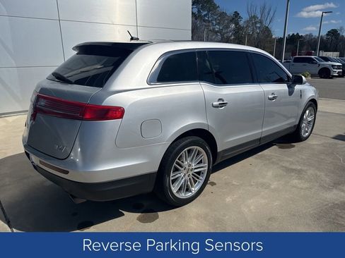 Used 2019 Lincoln MKT AWD image 7