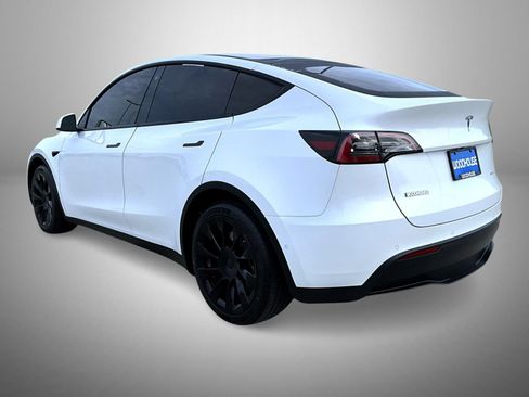 Used 2021 Tesla Model Y Long Range AWD/4WD image 7