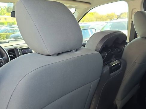 Used 2017 RAM 1500 Express RWD image 12