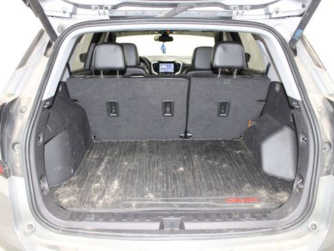 Used 2024 GMC Terrain SLT w/ Tech Package image 13