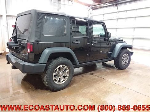 Used 2015 Jeep Wrangler Unlimited Rubicon w/ Connectivity Group image 5