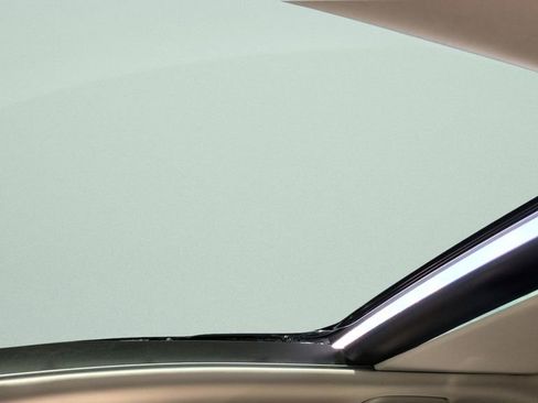 Used 2025 Kia Sportage EX w/ Premium Package image 17