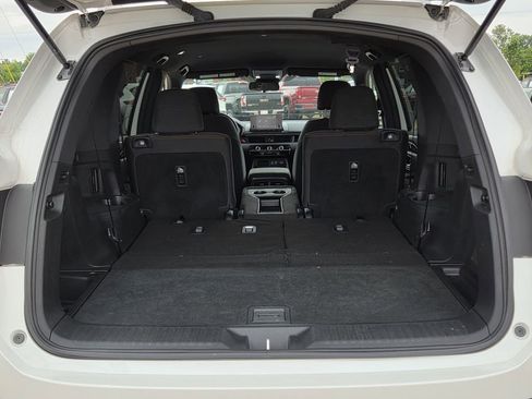 Used 2025 Honda Pilot Sport image 24
