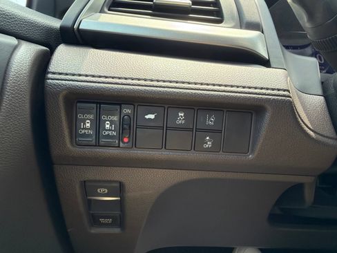 Used 2019 Honda Odyssey EX-L image 18