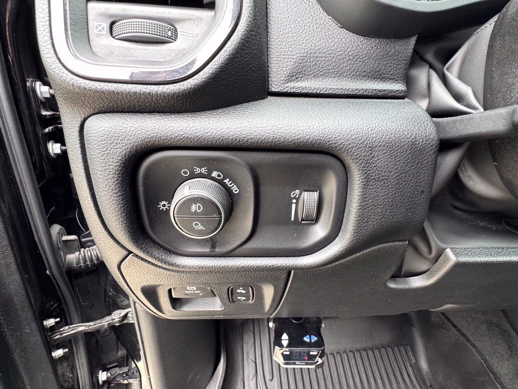 Used 2022 RAM 1500 Big Horn w/ Built-to-serve Edition AWD/4WD image 31