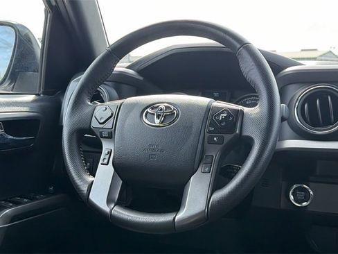 Certified 2023 Toyota Tacoma TRD Off-Road image 37