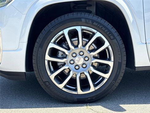 Used 2023 GMC Acadia Denali w/ Denali Ultimate Package AWD/4WD image 38