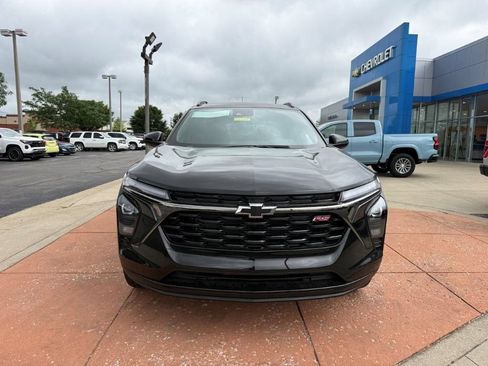 New 2026 Chevrolet Trax RS w/ Driver Confidence Package FWD image 2