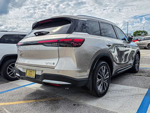 Certified 2027 INFINITI QX60 Luxe w/ Cargo Package AWD/4WD image 6