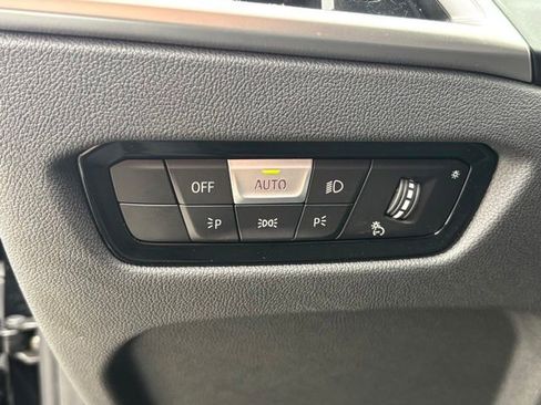 Certified 2025 BMW 330i xDrive Sedan w/ Premium Package AWD/4WD image 16