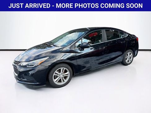 Used 2016 Chevrolet Cruze LT w/ Convenience Package image 3