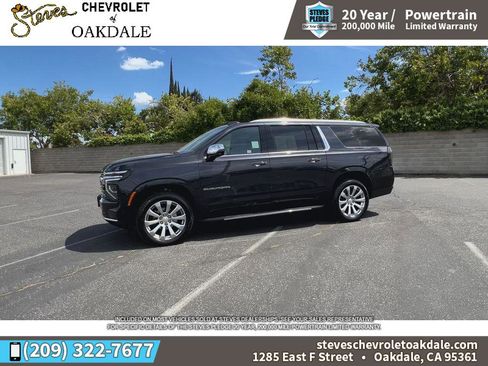 Used 2025 Chevrolet Suburban Premier AWD/4WD image 6