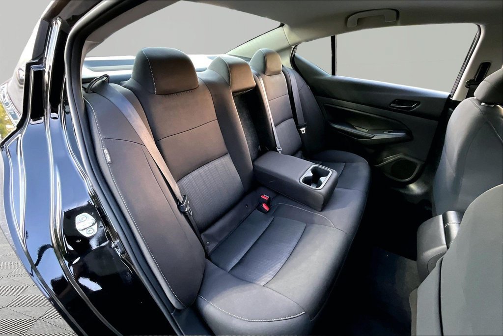 Used 2025 Nissan Altima 2.5 SV AWD/4WD image 19