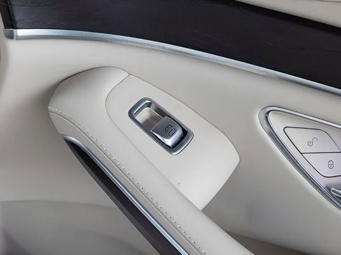 Used 2018 Mercedes-Benz S 560 4MATIC Sedan image 88