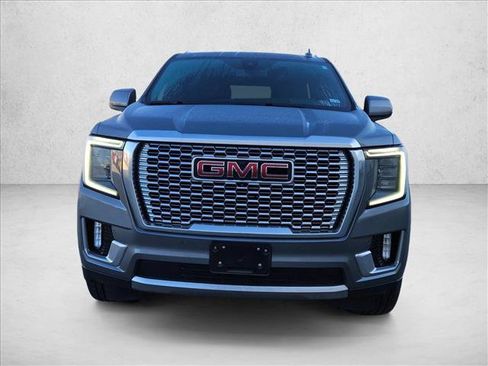 Used 2022 GMC Yukon Denali image 2