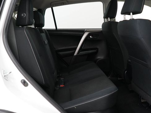 Used 2017 Toyota RAV4 XLE w/ Carpet Mat Package AWD/4WD image 12