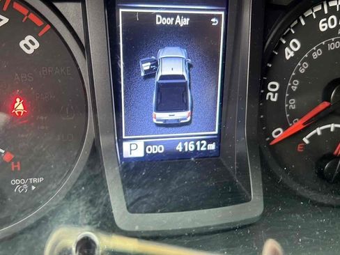 Used 2022 Toyota Tacoma SR image 8