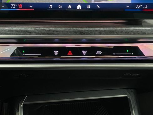 Certified 2023 BMW 760i xDrive w/ Executive Package image 26