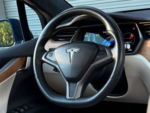 Used 2020 Tesla Model X AWD/4WD image 14