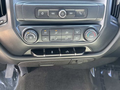 Used 2018 Chevrolet Silverado 1500 Custom w/ Custom Value Package RWD image 22
