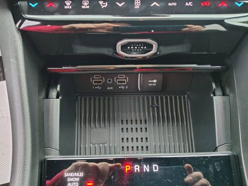 New 2026 Jeep Grand Cherokee Altitude image 32