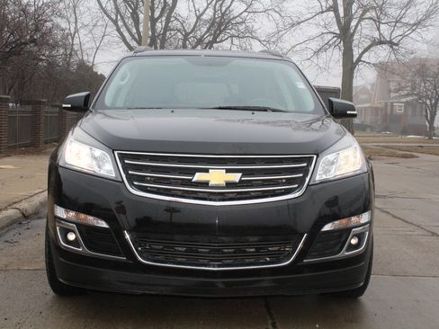 Used 2016 Chevrolet Traverse LT image 3