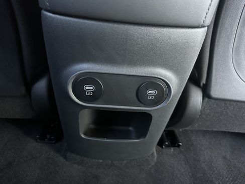 Used 2025 Hyundai Ioniq 5 SE RWD image 41