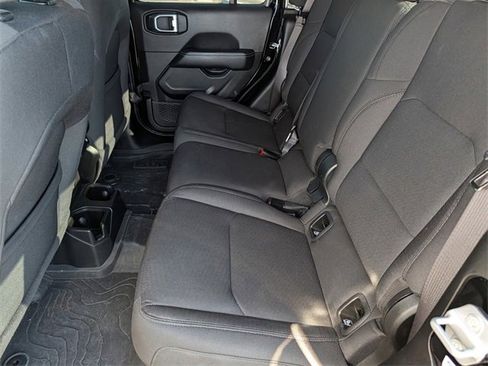 Used 2023 Jeep Gladiator Overland w/ Cold Weather Group image 21