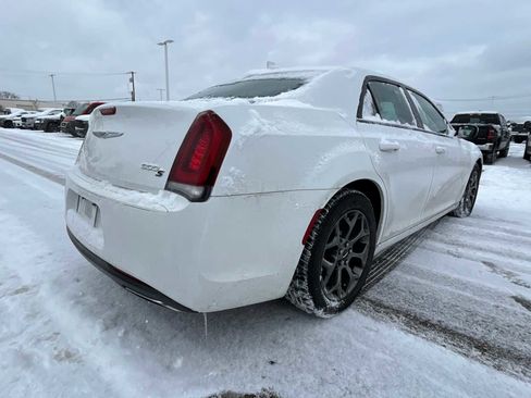 Certified 2017 Chrysler 300 S image 18