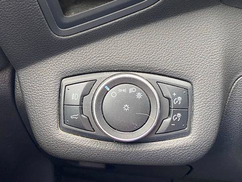 Used 2017 Ford Escape SE FWD image 25