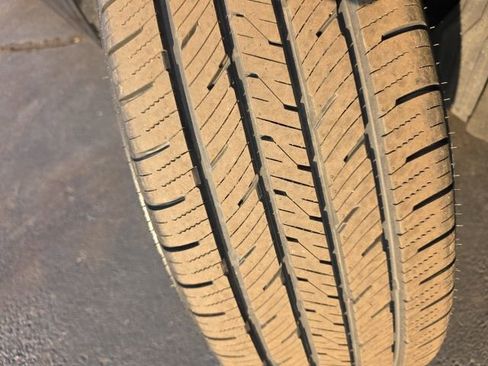 Certified 2024 Ford Escape ST-Line image 10