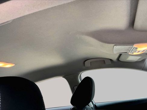 Used 2024 Nissan Sentra SV FWD image 14