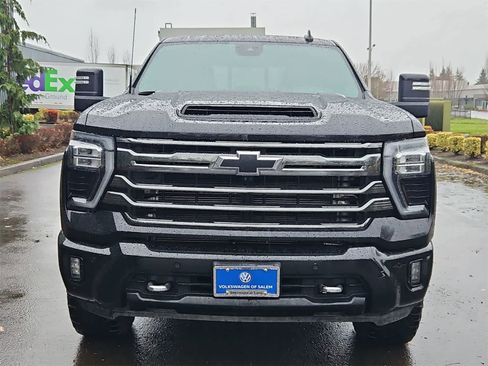 Used 2024 Chevrolet Silverado 2500 High Country w/ High Country Premium Package image 9