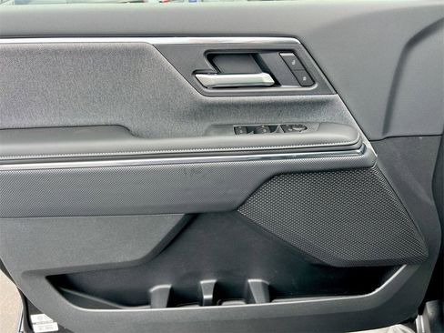 New 2026 GMC Sierra EV Elevation image 18