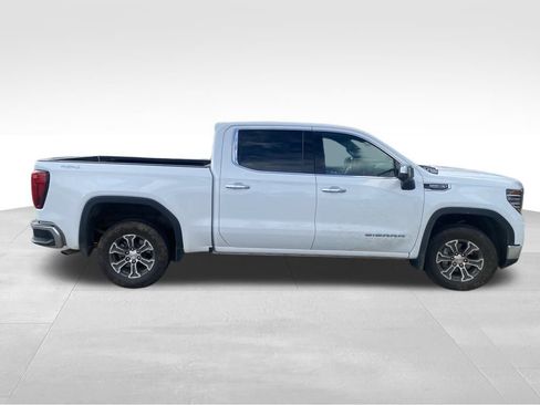 Used 2024 GMC Sierra 1500 SLT image 9