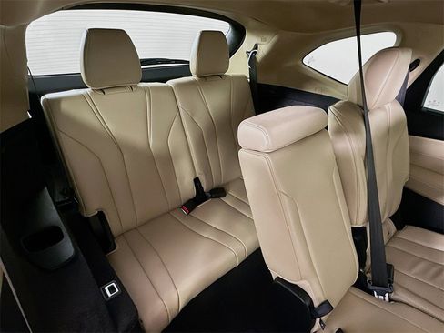 Used 2024 Acura MDX SH-AWD w/ Technology Package image 9