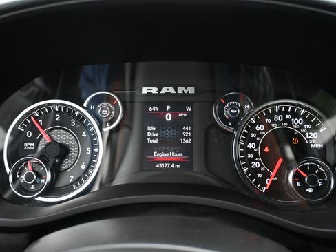 Used 2024 RAM 2500 Big Horn AWD/4WD image 11