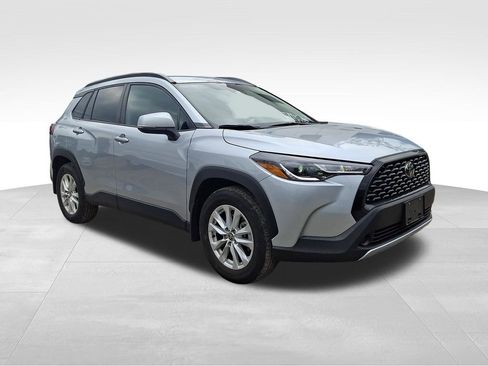 Used 2023 Toyota Corolla Cross LE AWD/4WD image 1